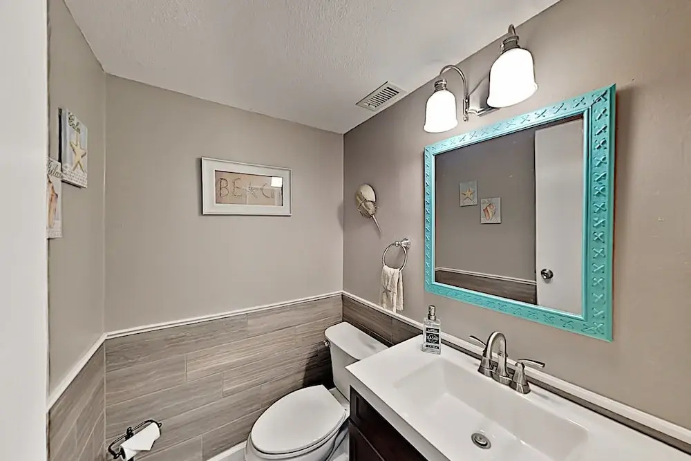 1982gulx 2 Bedroom Condo