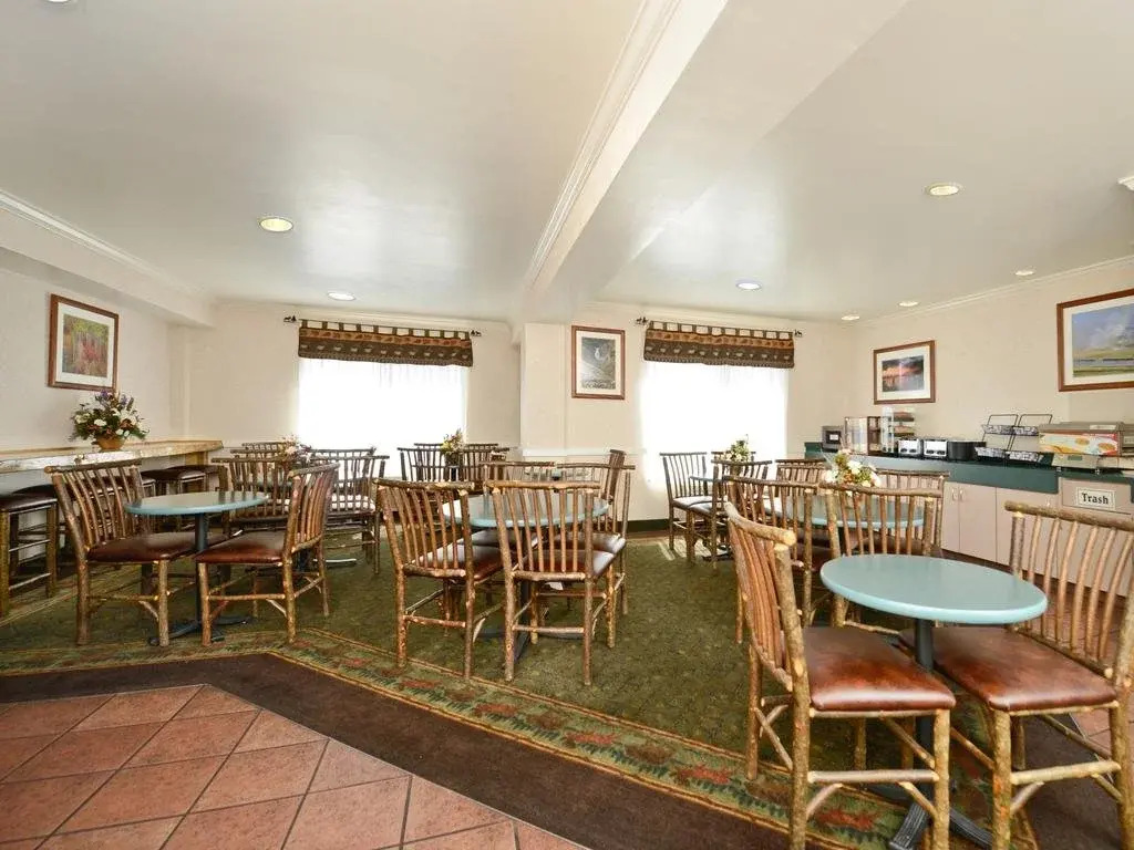 Clubhouse Inn