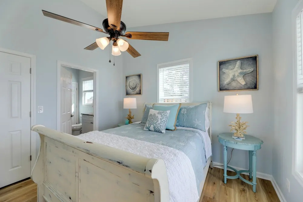 Waterview Home w/ Sunset & Lighthouse Views