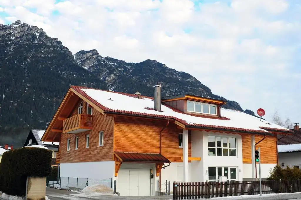 Zugspitze Street Apartment