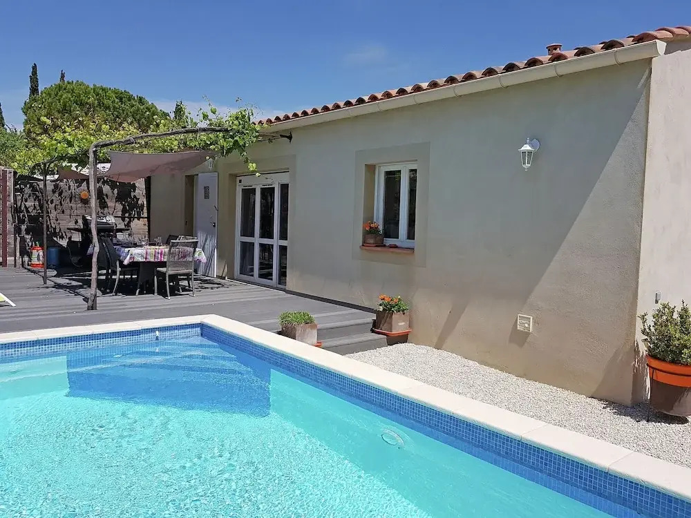 Villa Alba Sunlit Comfort in Lirac