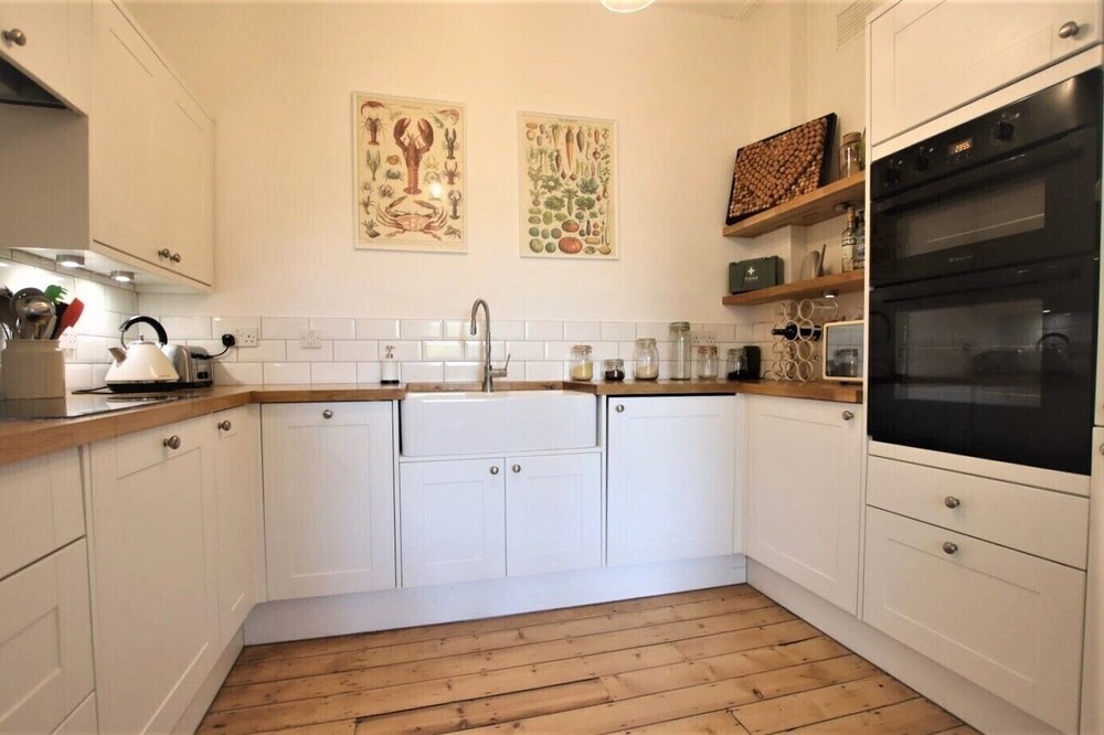 Elegant One Bedroom Home in the Heart of Clifton