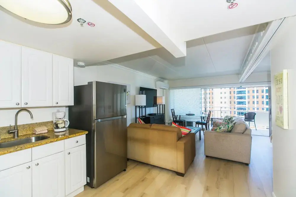 Ilikai Tower One Bedroom Lagoon View Waikiki Condos with Lanai & Free Wifi