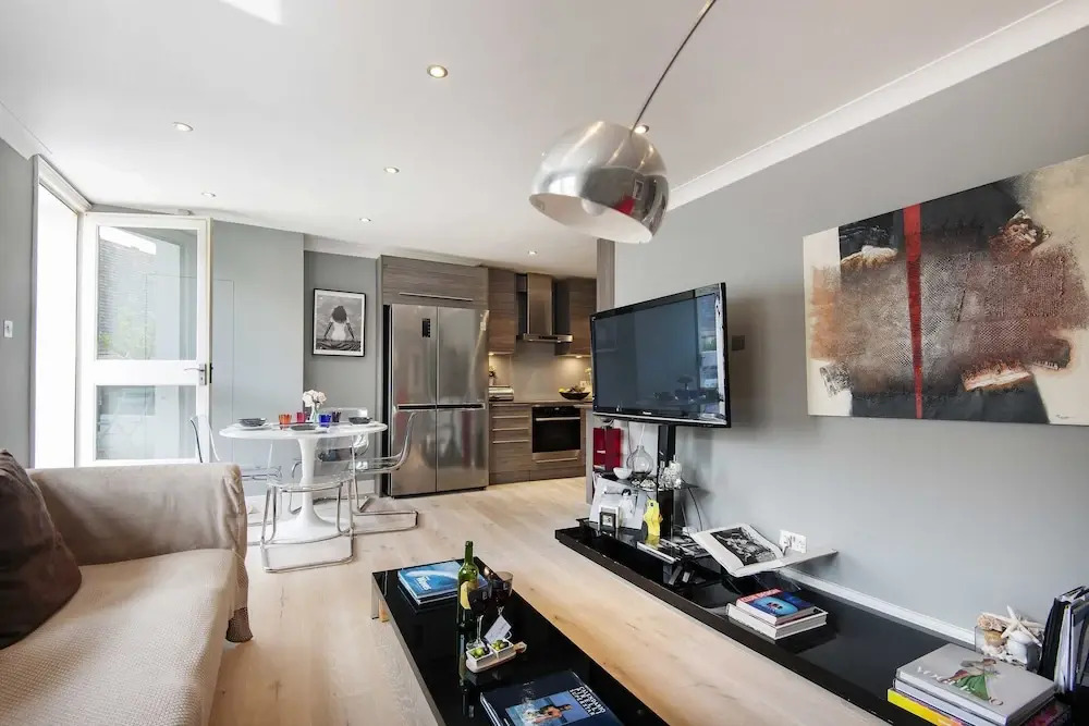 The Modern Gloucester Road Gem - FVE