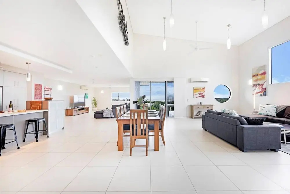 ZEN LUXURY 2-STORY Penthouse Mindal View
