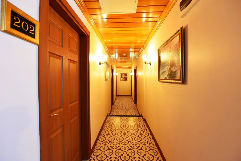 Elyka Hotel