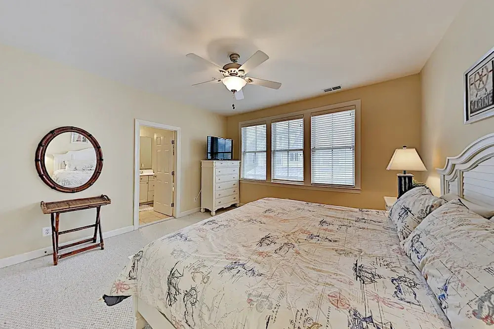 Bay Breeze On Sunset Island 6 Blocks To Ocean 5 Bedroom Townhouse