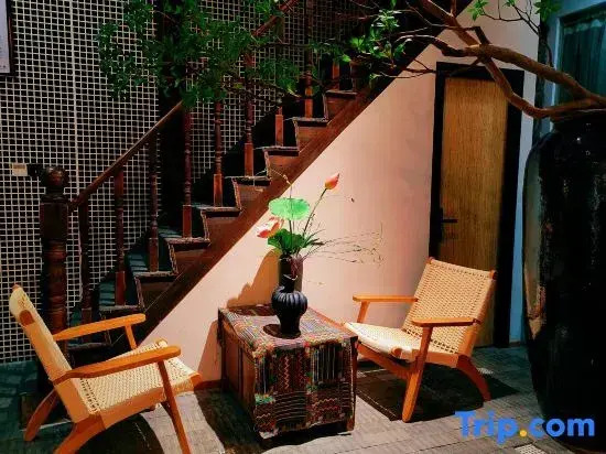 Under the Big Tree Homestay (Shuiting Gate Scenic Area Branch)