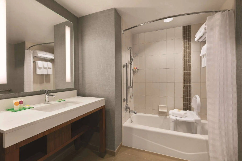 Hyatt Place Baltimore Inner Harbor