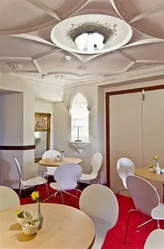 Redhill House Boutique Hotel