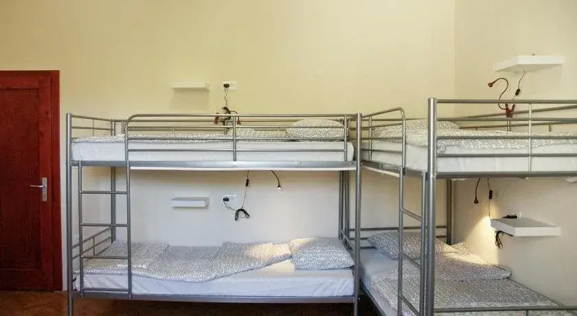 Hostel Yeti