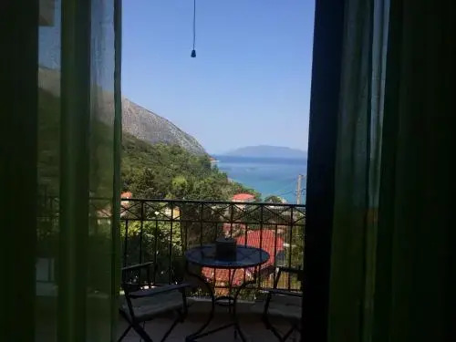 Giannatos Studios- Isabella