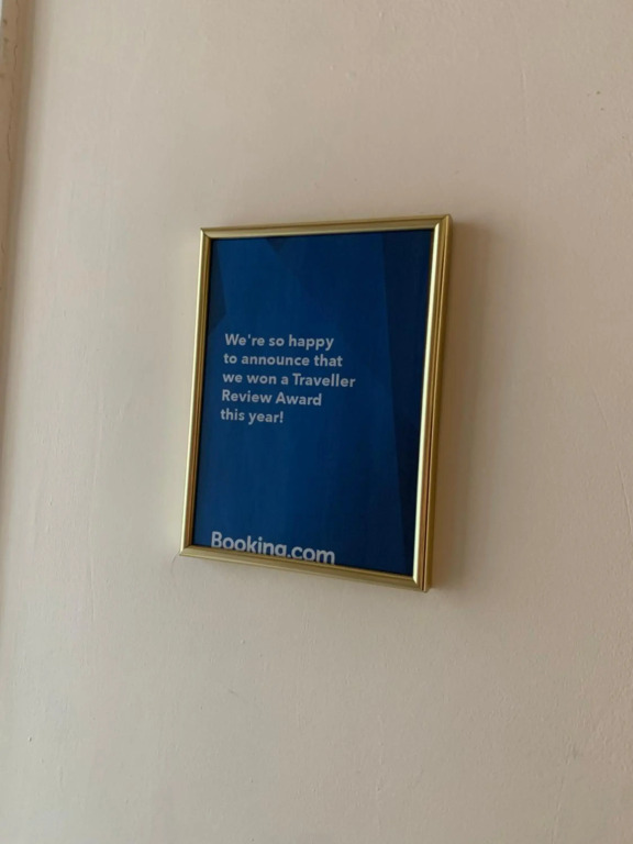 Világos, kellemes lakás, jó közlekedéssel