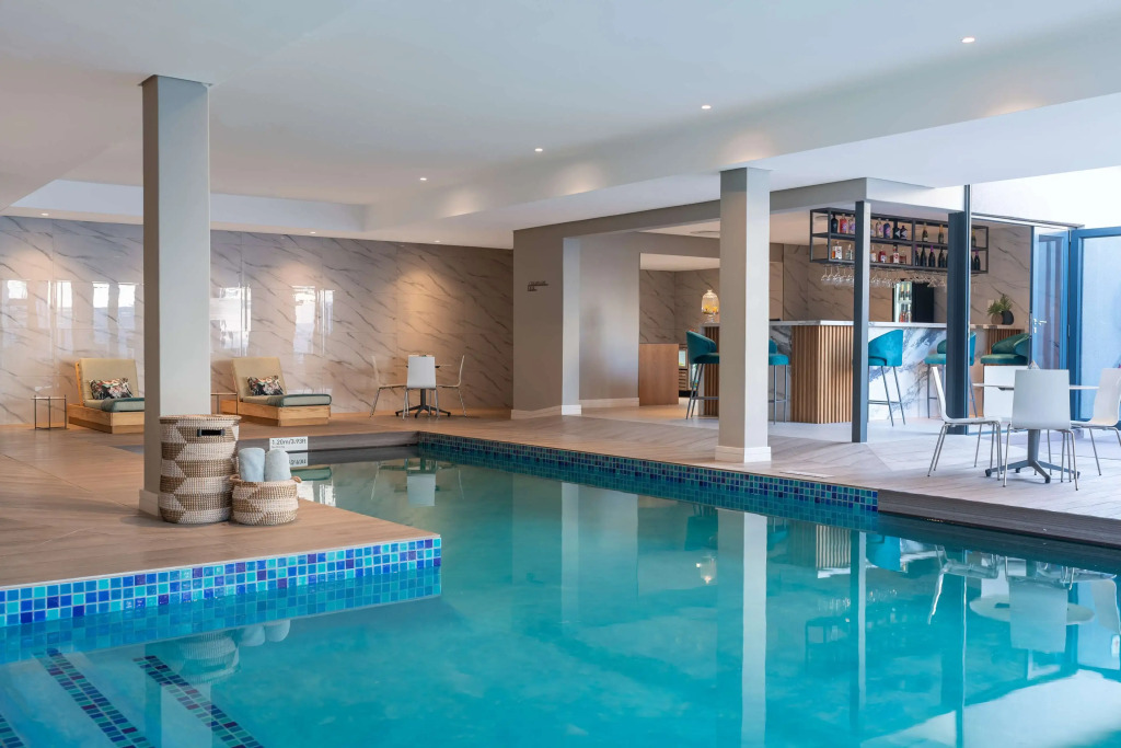 Radisson Hotel and Convention Centre OR Tambo Airport