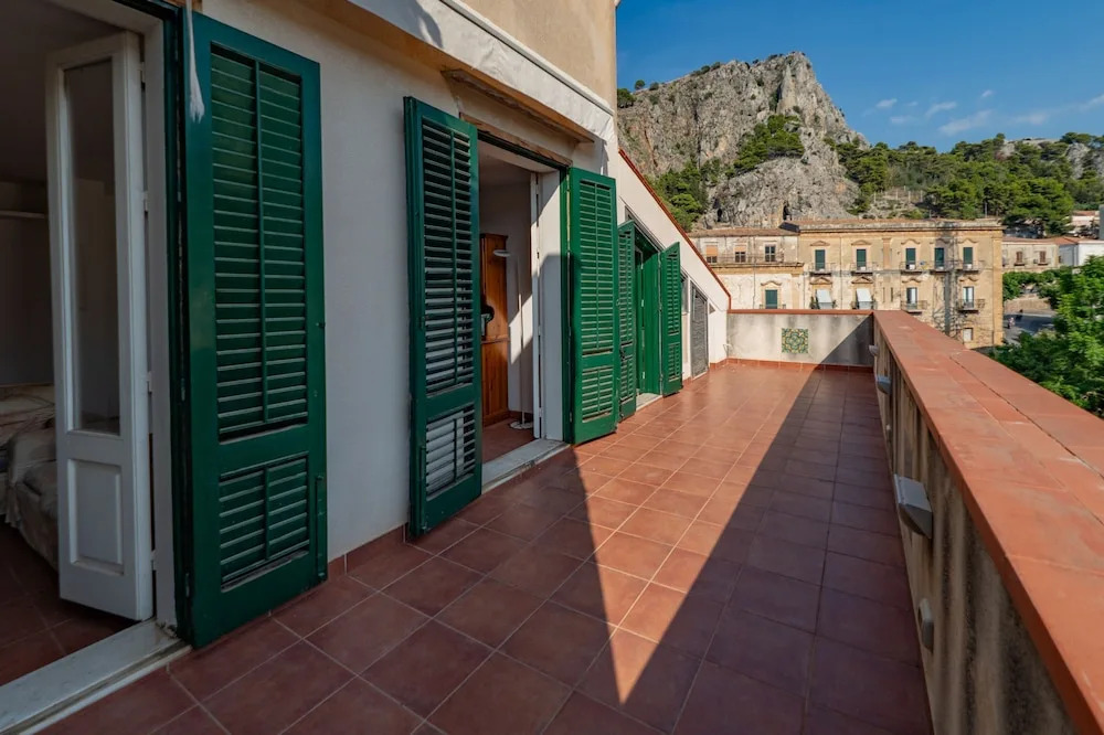 Terrazza Matteotti a Cefal