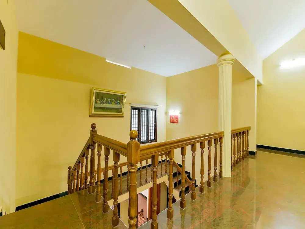 OYO 14638 Home Modern 3 BHK Manjali