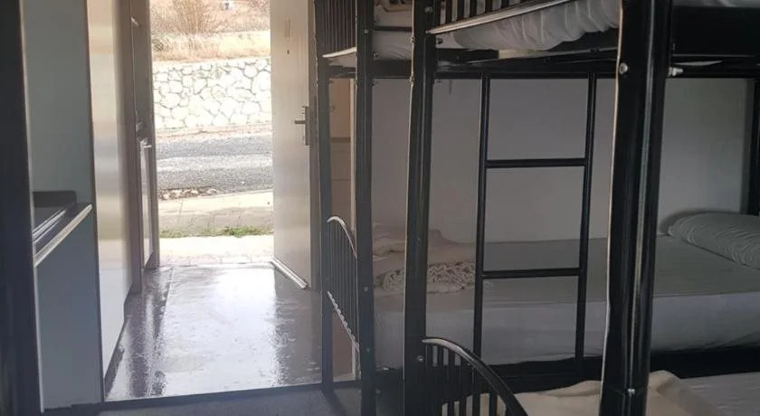 Snow Season Motor Inn