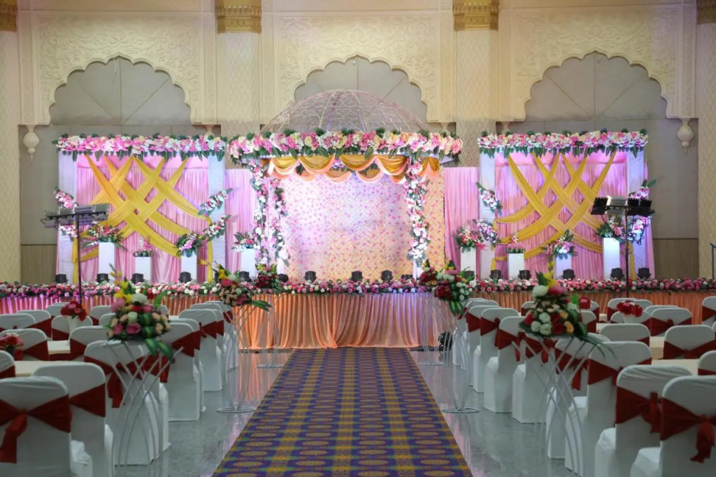 Gadiraju Palace Convention Centre & Hotel