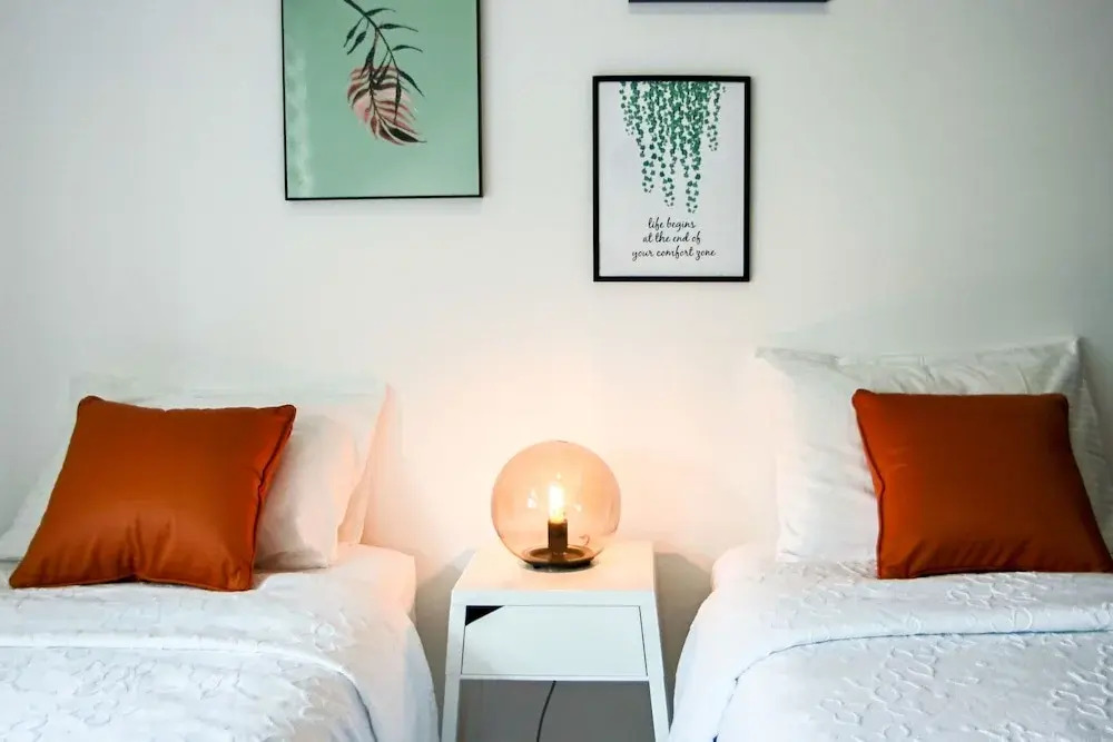 Phaedrus Living: Seaside Luxury Flat Lighthouse 53