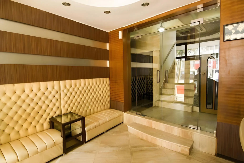 FabHotel Gulshan International - Nr Peter Cat Park Street