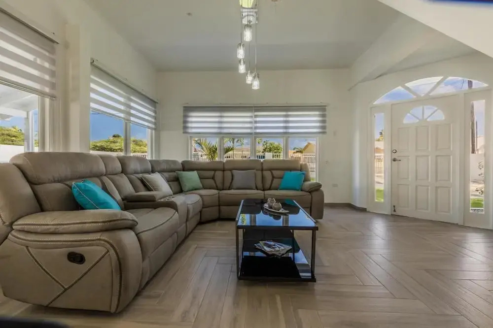 NEW Modern Stylish 6BR 6BA Villa Near Palmbeach