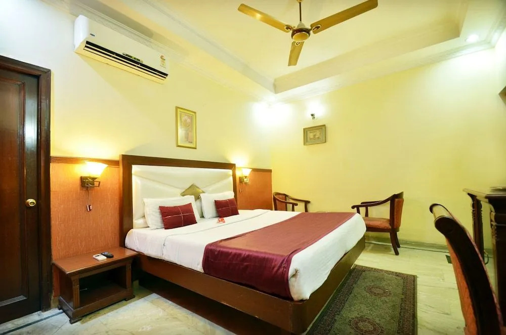 HOTEL CORPORATE INN