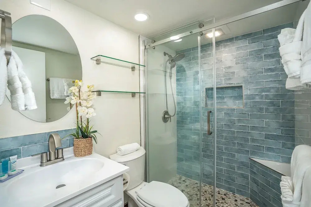 Kamaole Sands 7-405 - Stunning Renovation, Large Lanai, Ocean Views, Split AC!