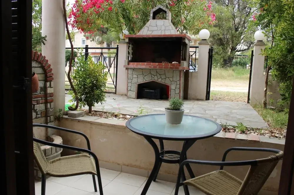 House With 3 Bedrooms in Nikiti, With Enclosed Garden and Wifi