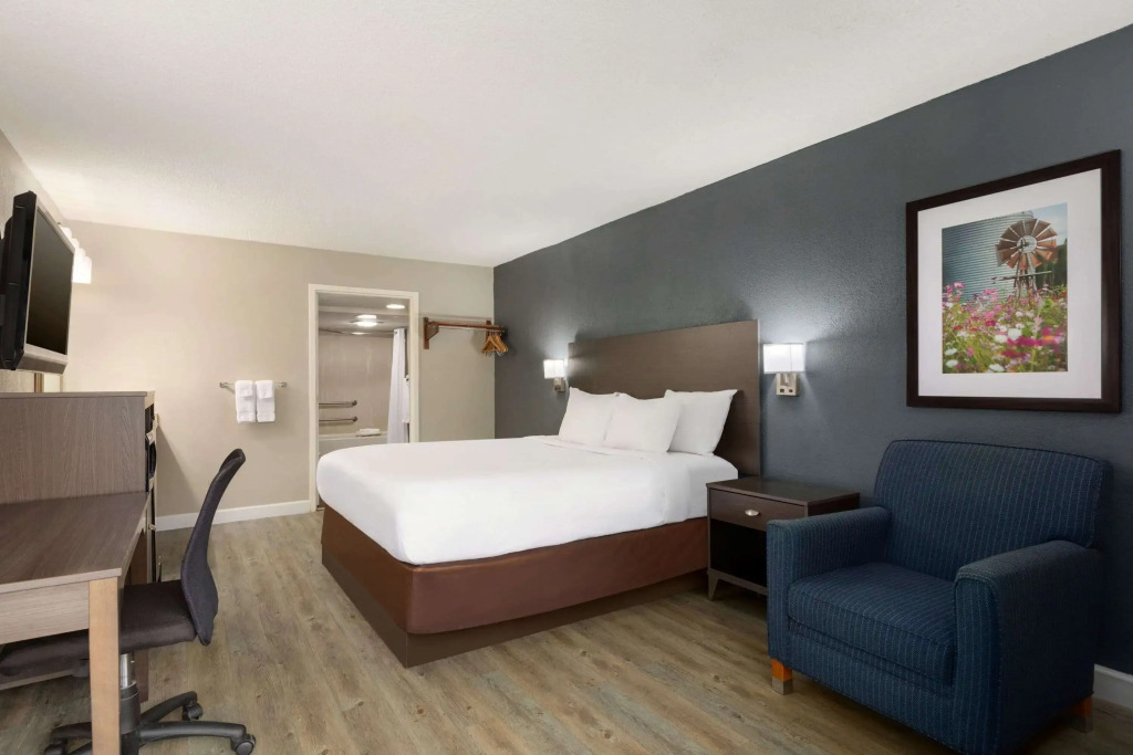 Baymont by Wyndham Wilmington