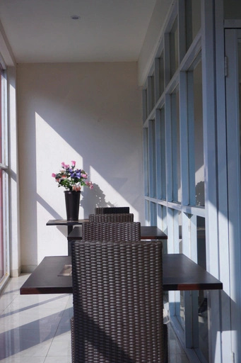 Paris Day Hotel