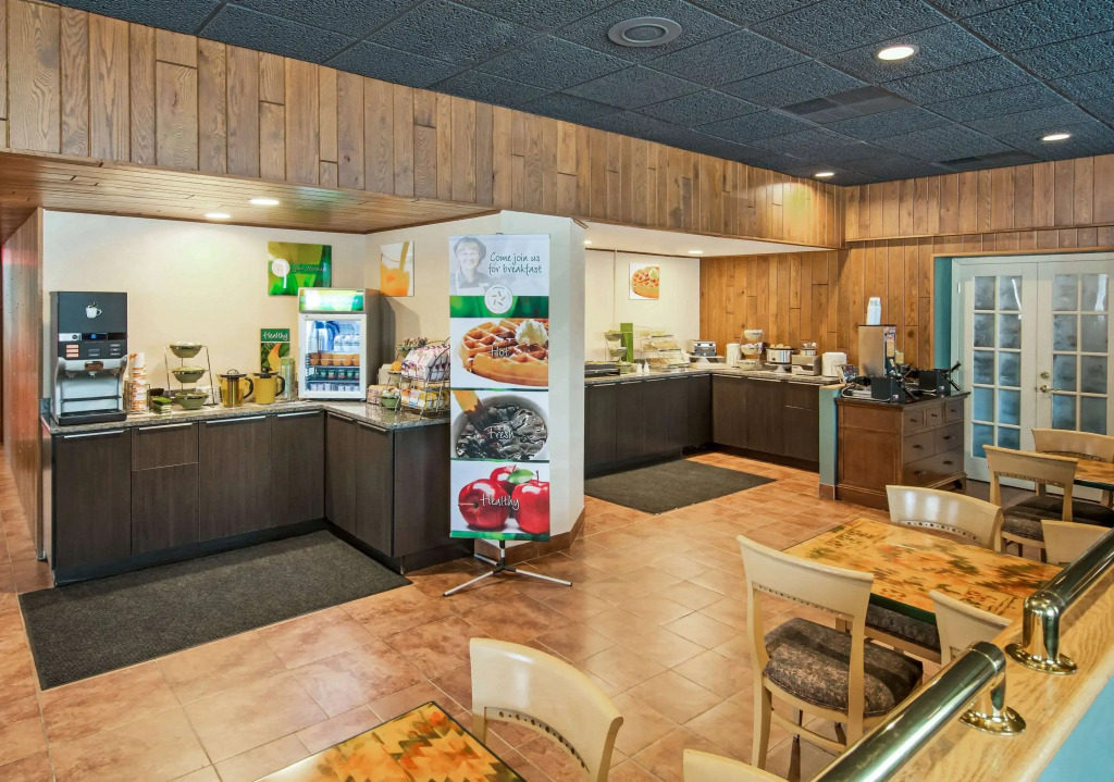 Quality Inn & Suites Virginia MN