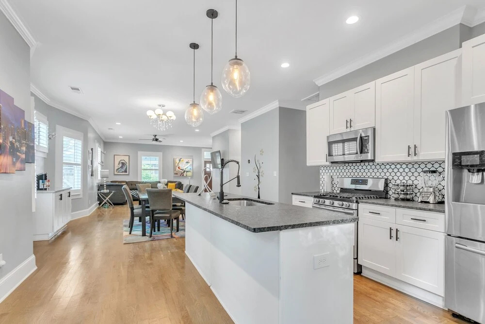 Modern Atlanta Getaway - Close To Downtown! 4 Bedroom Bungalow by Redawning