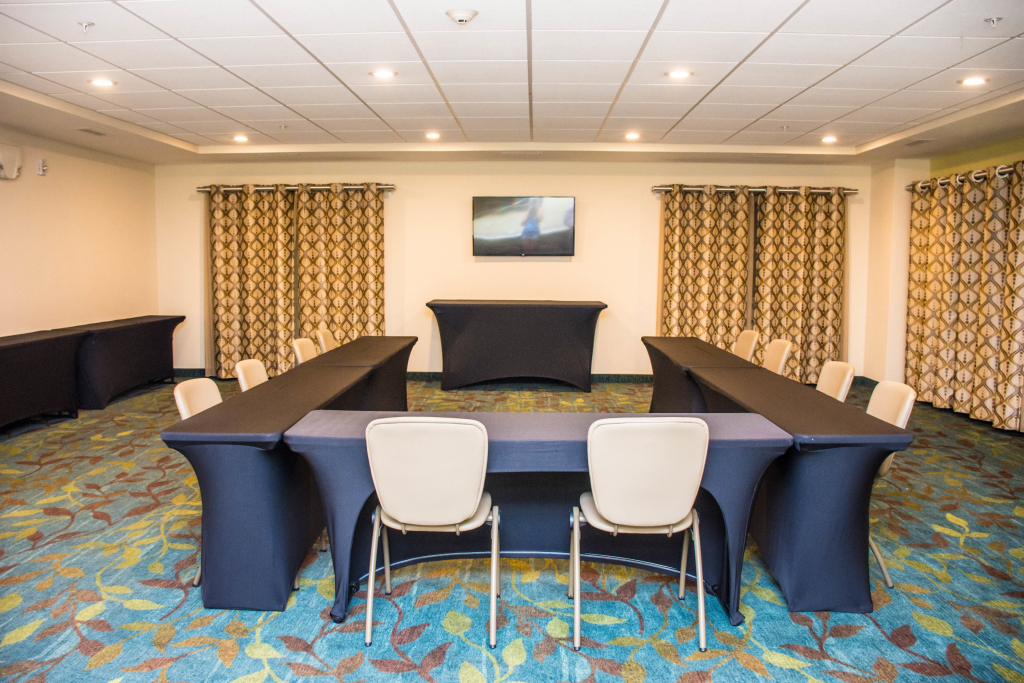 Candlewood Suites Overland Park W 135th St by IHG