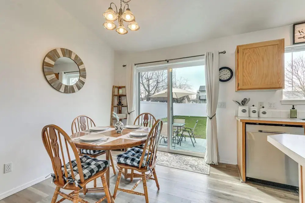 Charming Home w/ Patio: 3 Mi to Hayden Lake!
