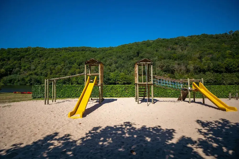 Camping Le château du gibanel