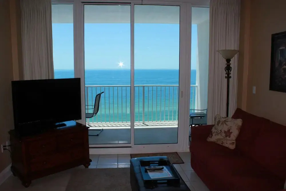 Lighthouse 1418 - 3 Br condo