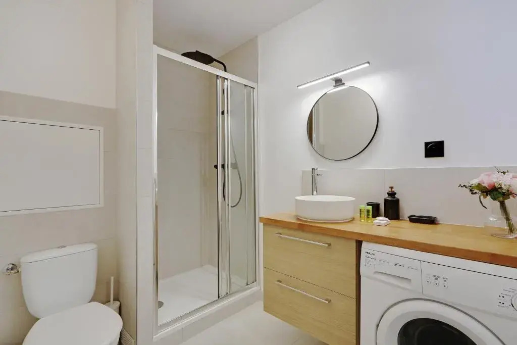 Buttes Chaumont - Sunny 2P apartment