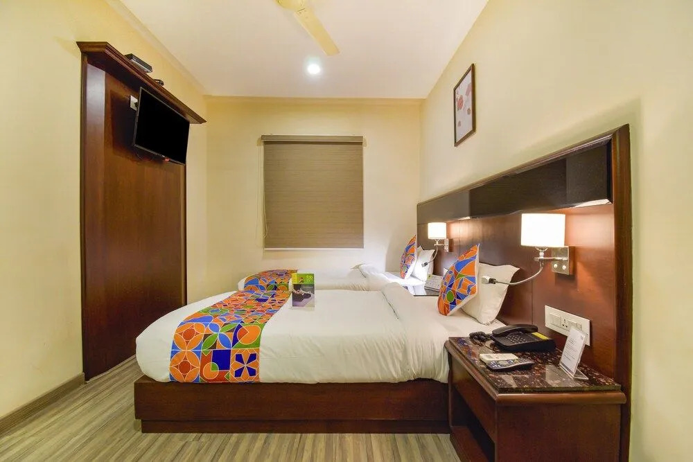 OYO 12360 Hotel Eco Stay