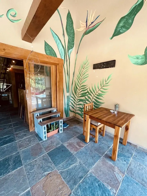 Urbano's Pacific Jungle Hostel