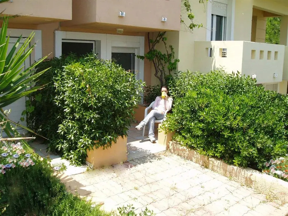 Iason Apartments & Studios
