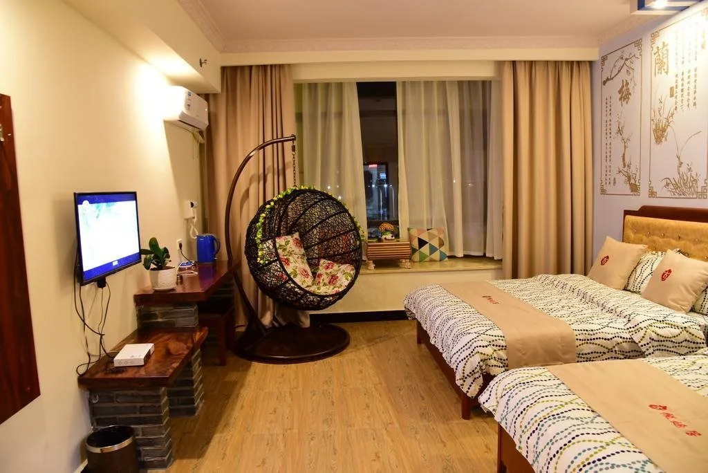 Happy Journey Hotel