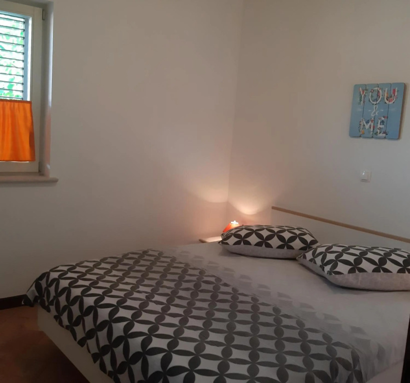 Mel Apartments