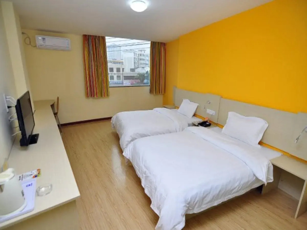 7Days Inn Yuxi Mingzhu Road