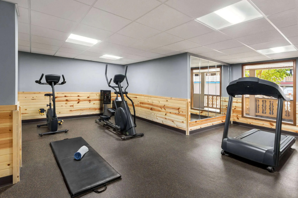 AmericInn by Wyndham La Crosse Riverfront-Conference Center