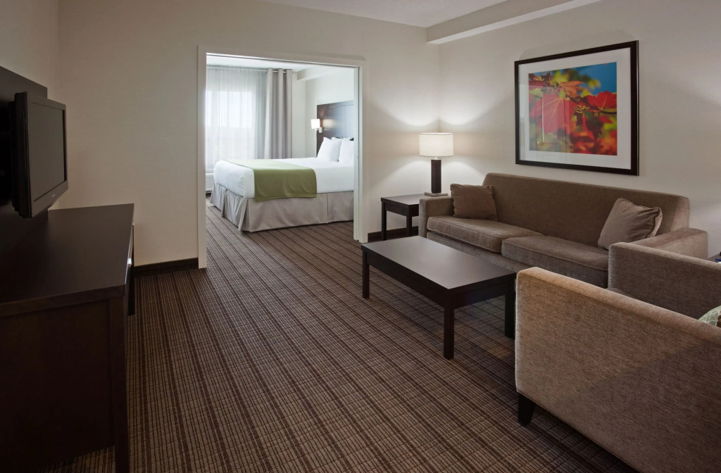 Holiday Inn Express New Liskeard