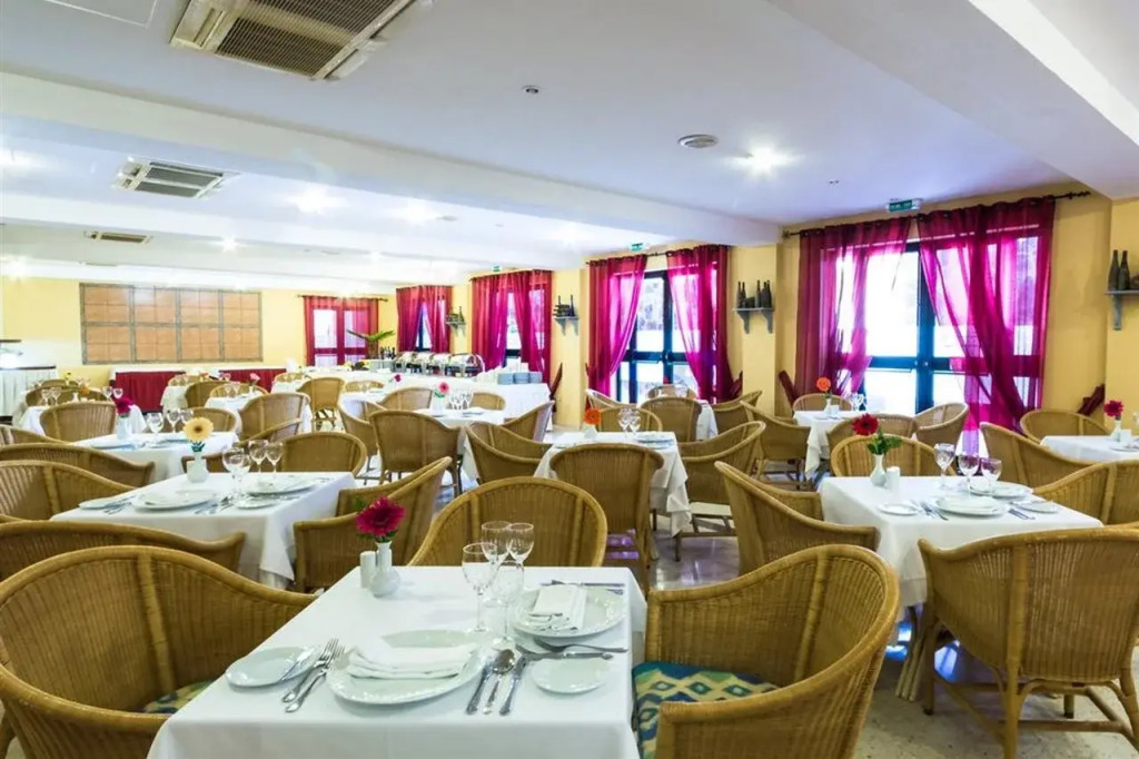Апарт-отель BlueBay Beach Club