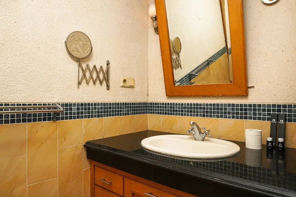 Good Location 2BR at Park Royale Apartment