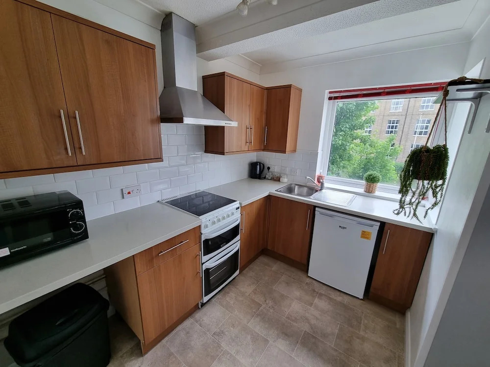 360 Serviced Accommodations - Swan Path Retreat - 2 Bedroom Apartment