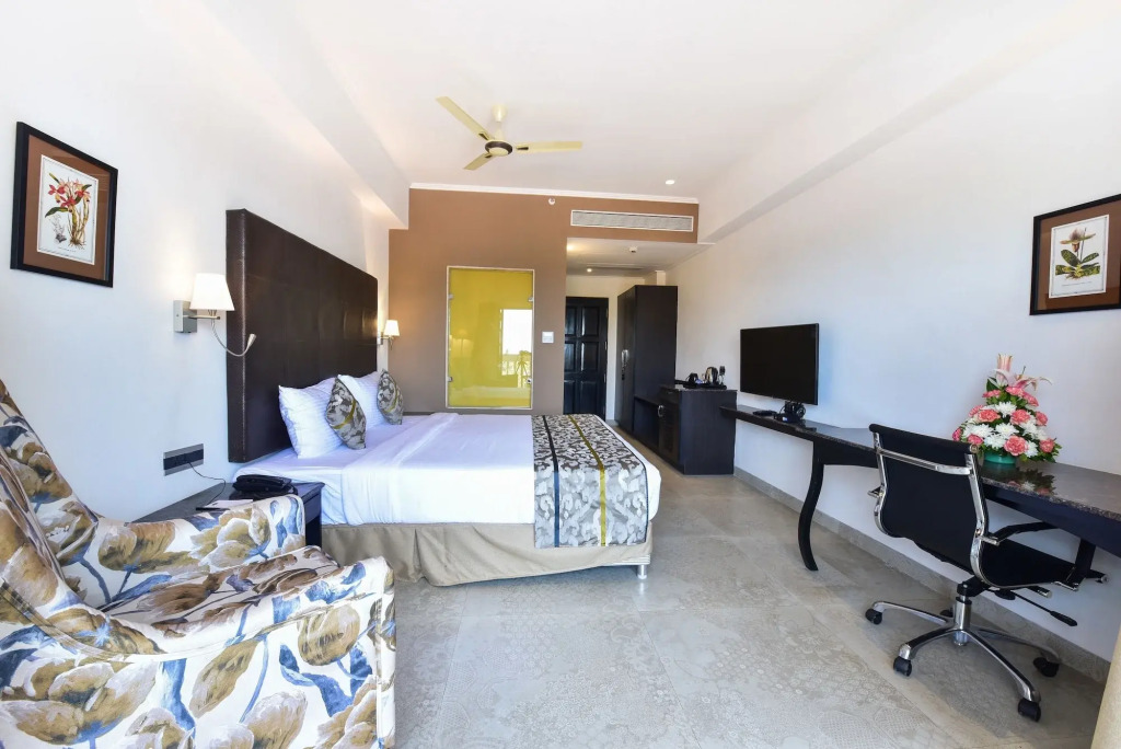 Silver Sands Serenity Resort, Candolim
