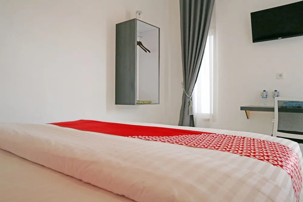 Sachila Residence Syariah  by OYO Rooms